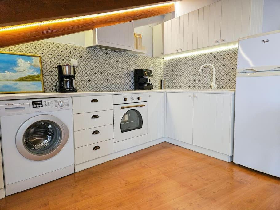 Sunny & Comfy Studio In The Heart Of Preveza Exterior foto